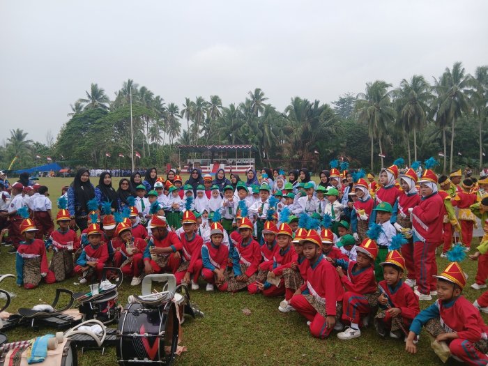 Upacara HUT RI ke-81 di Dusun Tanah Periuk Upacara HUT RI ke-81 di Dusun Tanah Periuk